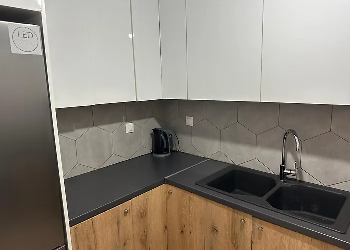 The Urban Nest * Corinth